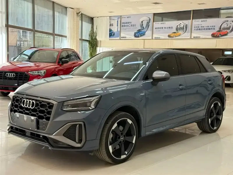 Audi Q2L, 2022
