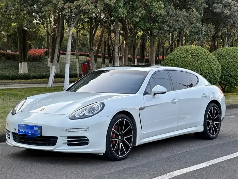 Porsche Panamera, 2017 — фото 1