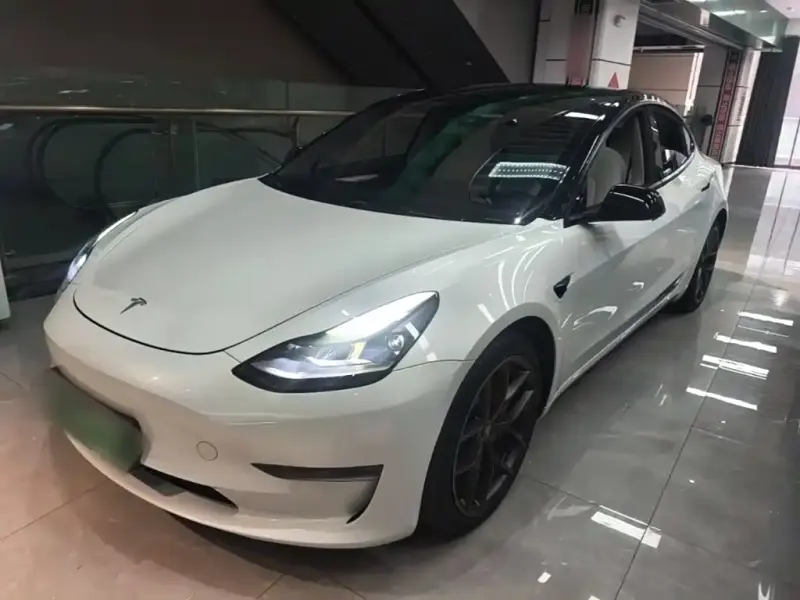 Tesla Model 3, 2022