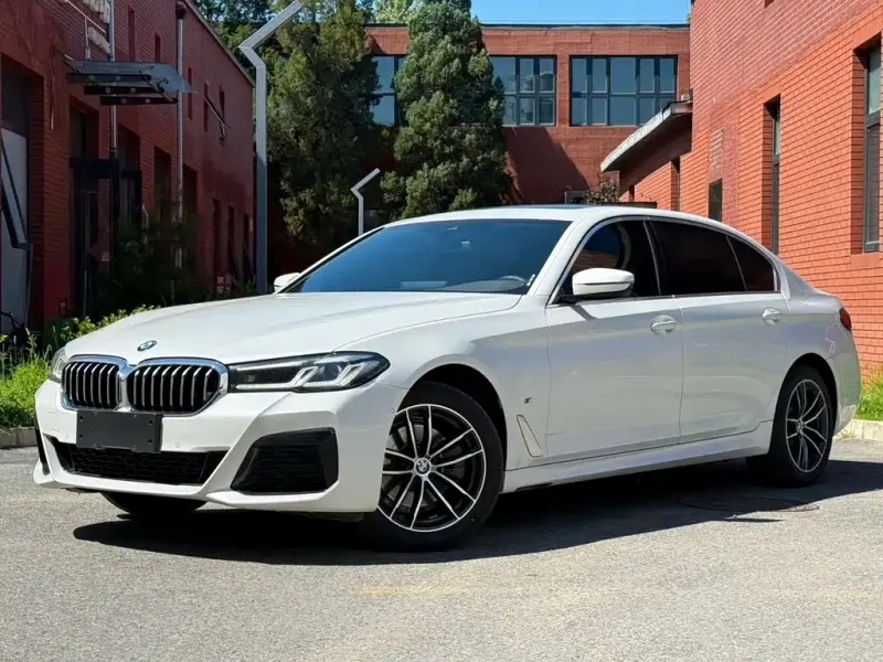 BMW 5 Series, 2022