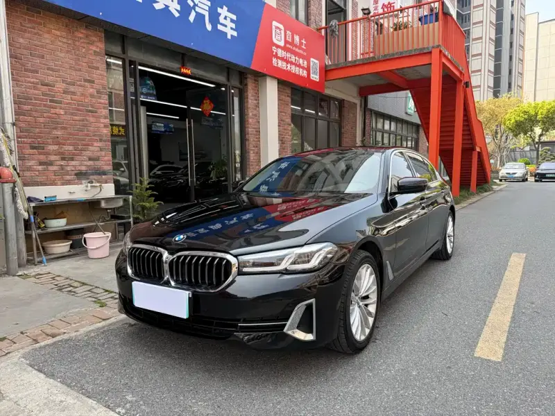 BMW 5 Series, 2022