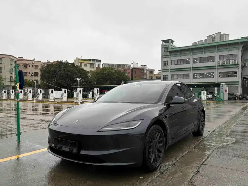 Tesla Model 3, 2024
