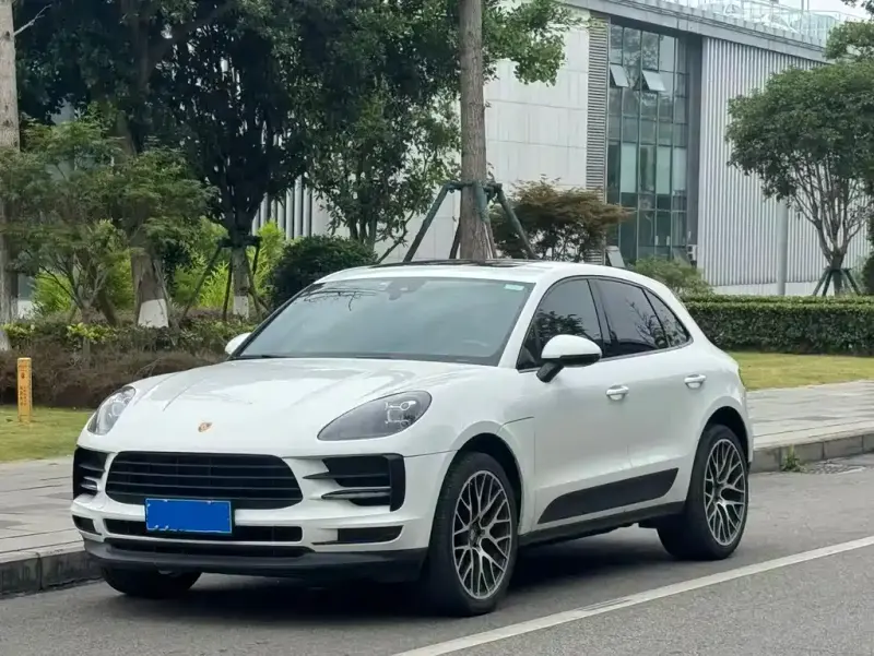 Porsche Macan, 2021
