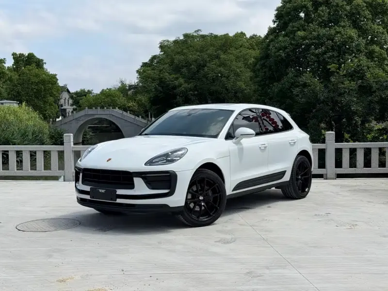 Porsche Macan, 2022