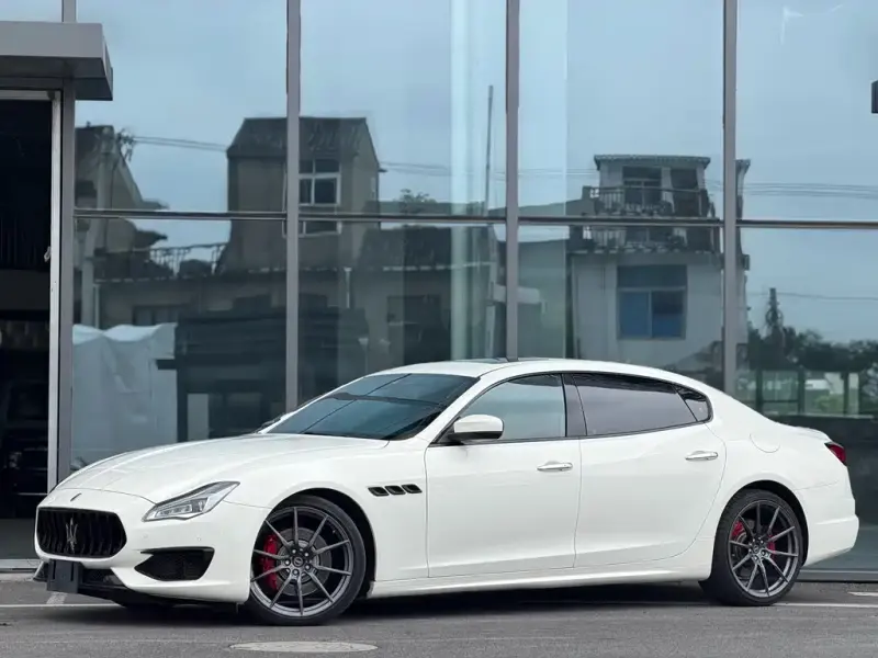 Maserati Quattroporte, 2022