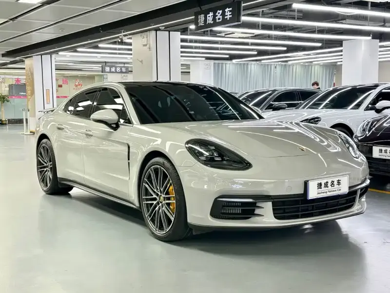 Porsche Panamera, 2019 — фото 1
