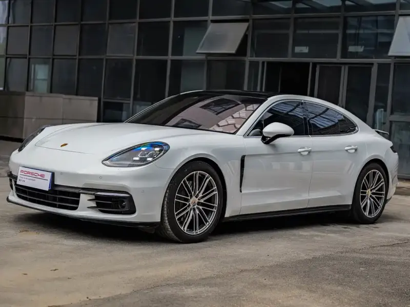 Porsche Panamera, 2017 — фото 1