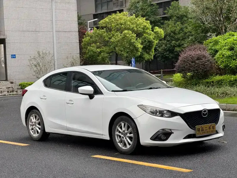Mazda 3 Axela, 2015