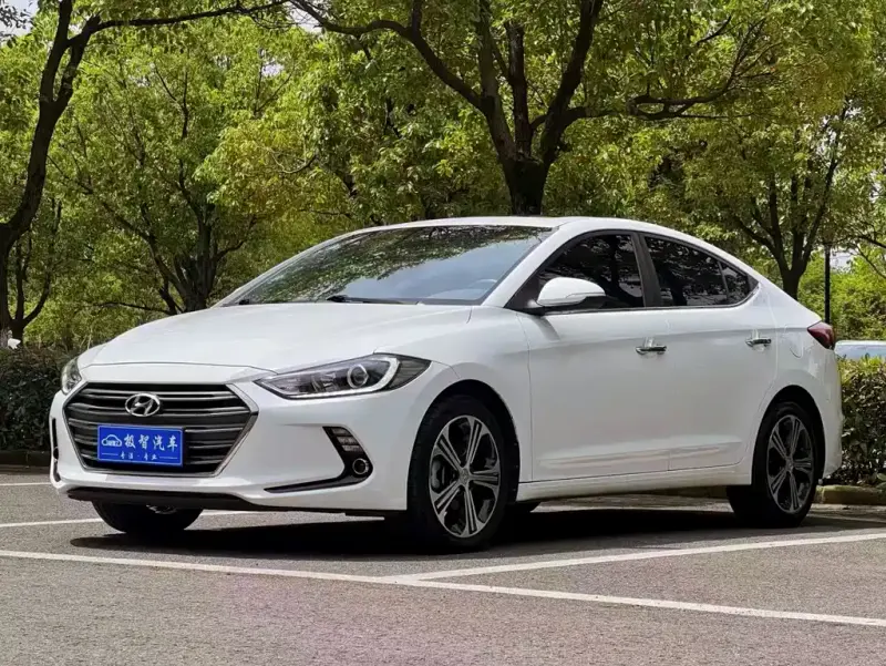 Hyundai Elantra, 2019 — фото 1