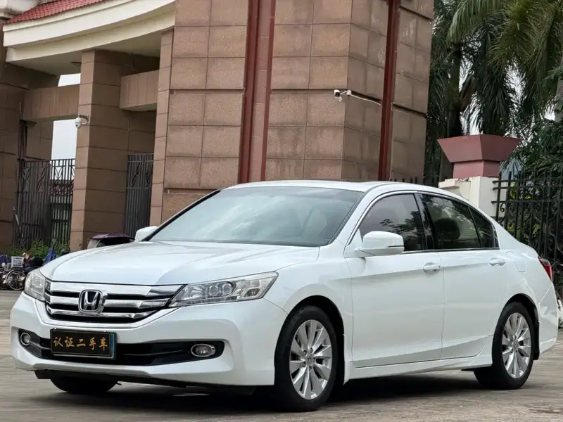 Honda Accord, 2015