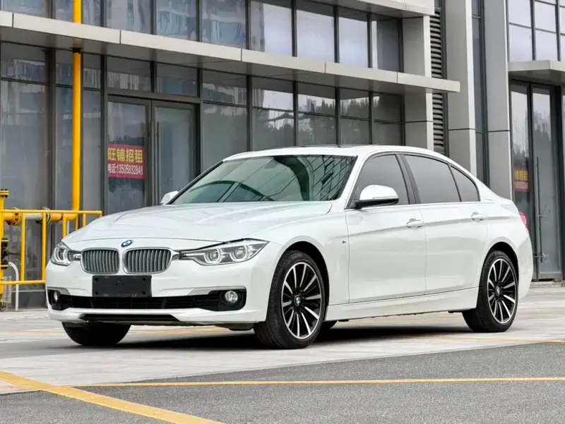 BMW 3 Series, 2018 — фото 1