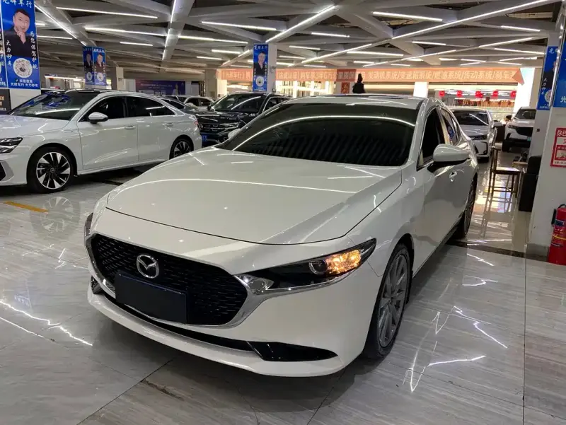 Mazda 3 Axela, 2023