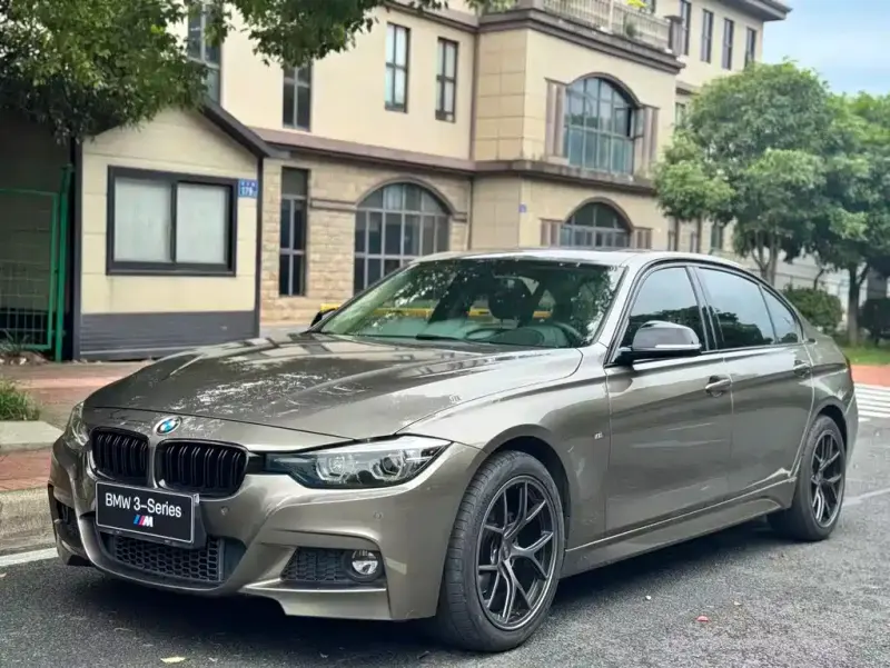 BMW 3 Series, 2018 — фото 1