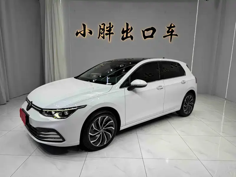 Volkswagen Golf, 2022