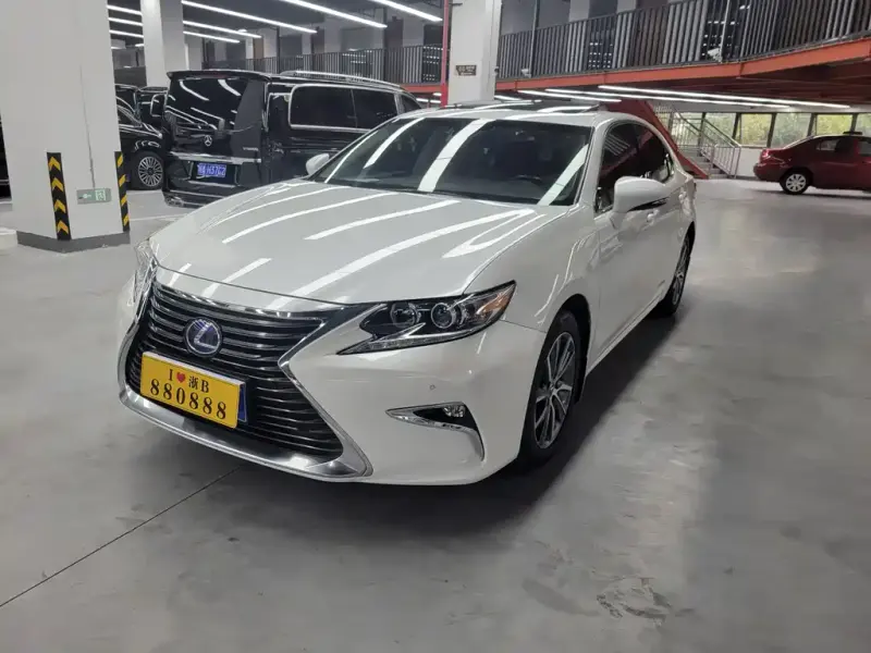 Lexus ES, 2018