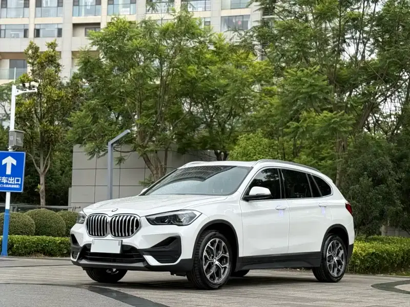 BMW X1, 2022 — фото 1