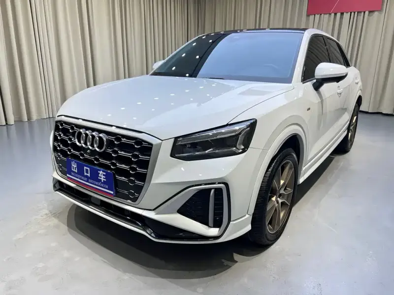 Audi Q2L, 2022