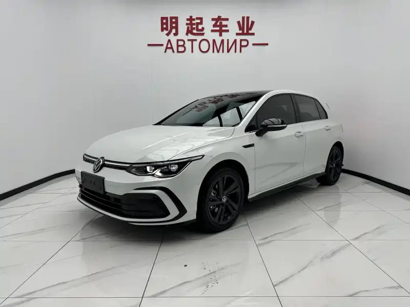 Volkswagen Golf, 2023