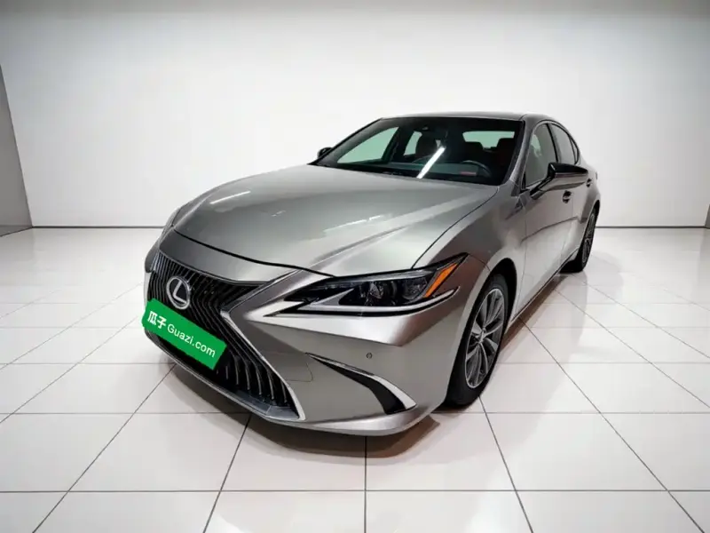 Lexus ES, 2019