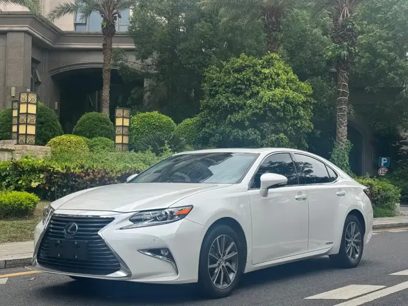Lexus ES, 2018