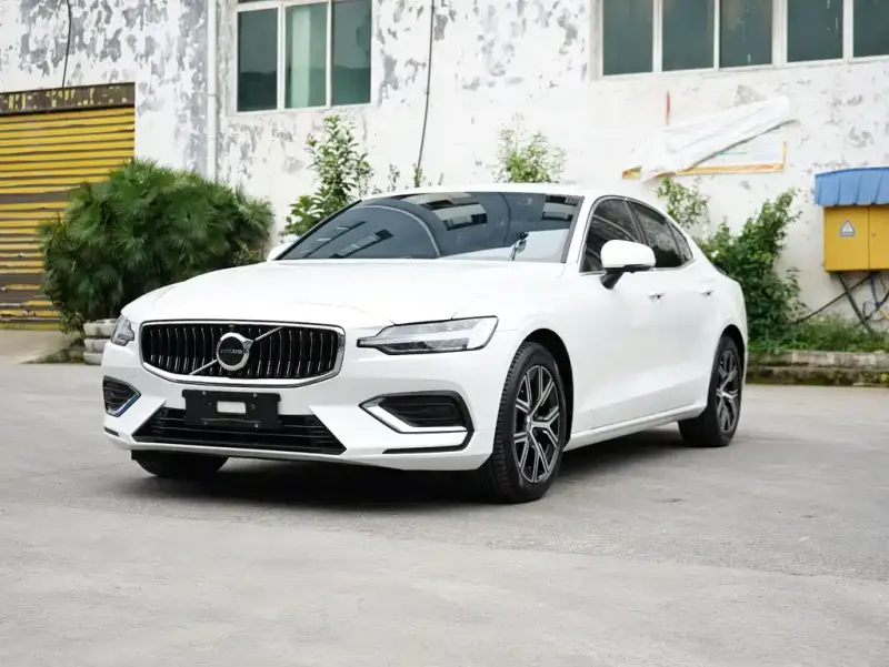 Volvo S60, 2025