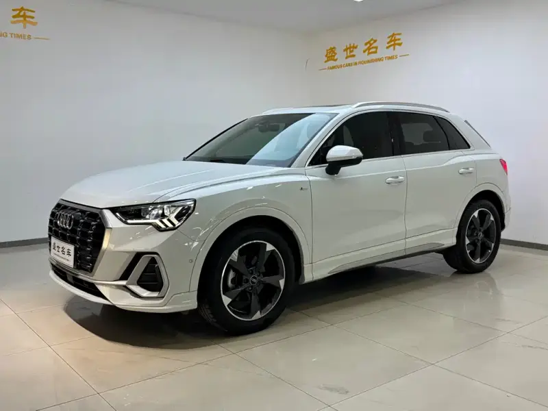 Audi Q3, 2022