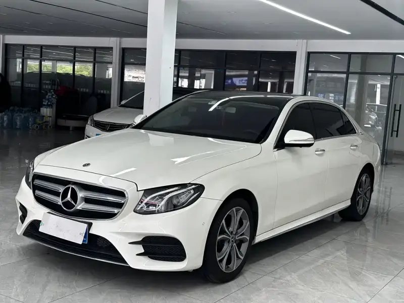 Mercedes-Benz E-Class, 2020 — фото 1