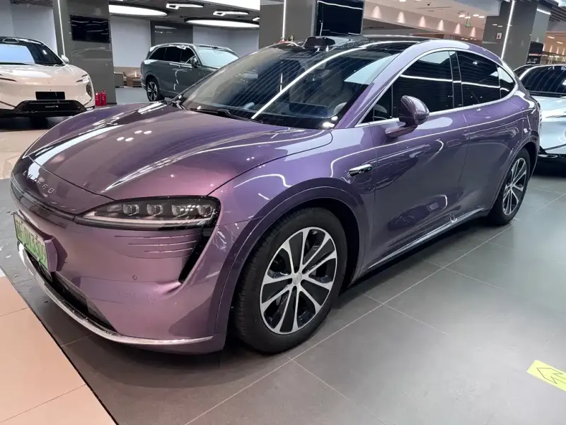 Luxeed Zhijie R7, 2025