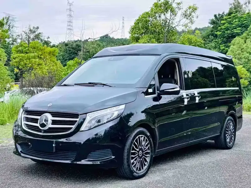 Mercedes-Benz V-Class, 2018 — фото 1