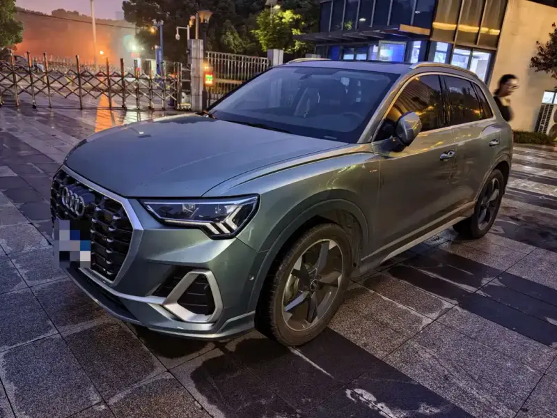 Audi Q3, 2022