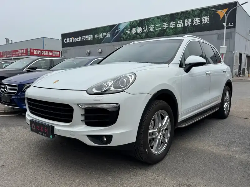 Porsche Cayenne, 2015