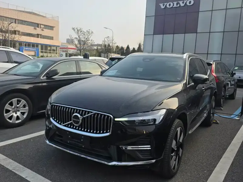 Volvo XC60 PHEV, 2026