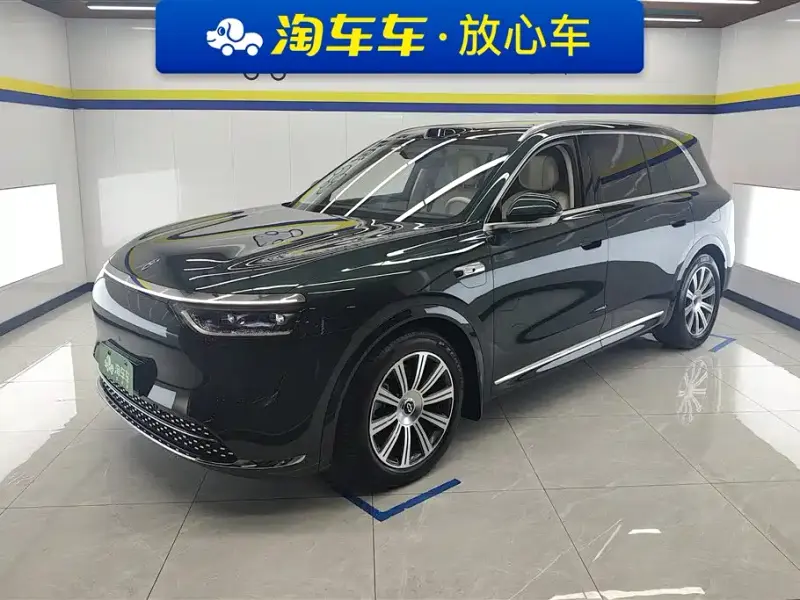 AITO M8, 2025