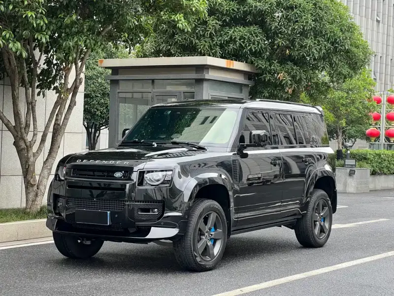 Land Rover Defender, 2024