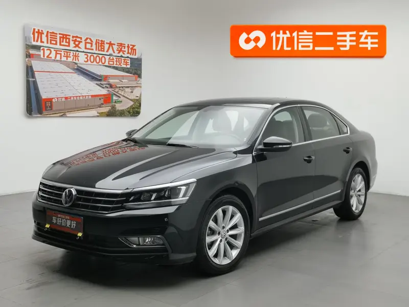 Volkswagen Passat 330TSI DSG Premium Edition, 2017 — фото 1