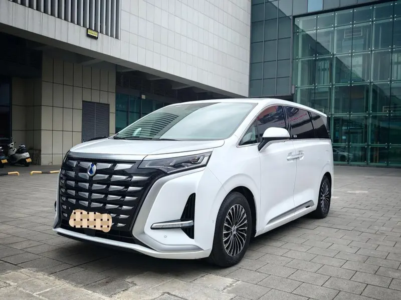 Denza D9 DM, 2022