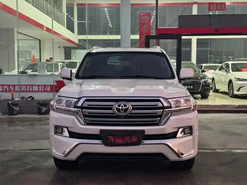 Toyota Land Cruiser, 2017 — фото 1