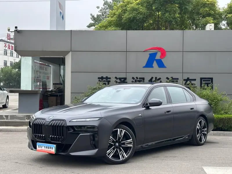 BMW i7 xDrive60L M Sport, 2023 — фото 1