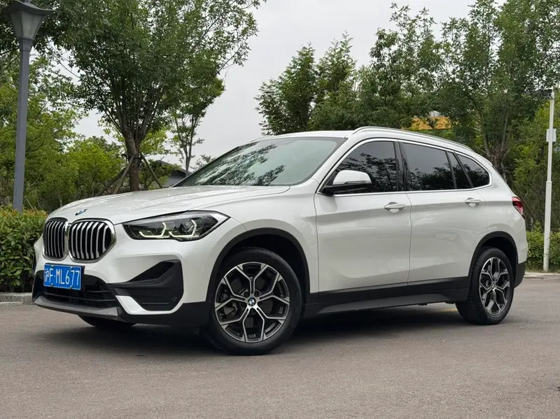 BMW X1 sDrive25Li Leading Version, 2022 — фото 1