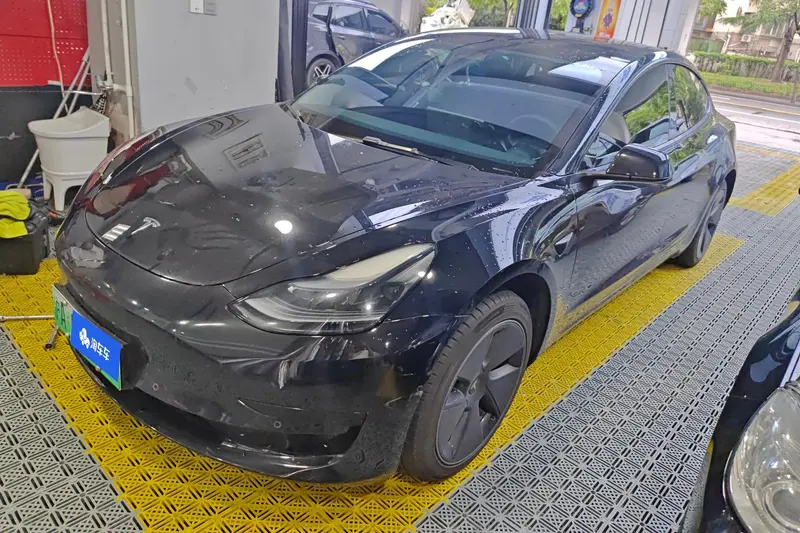 Tesla Model 3, 2022