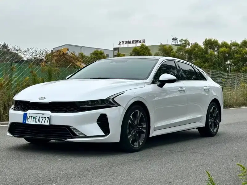 Kia K5, 2022