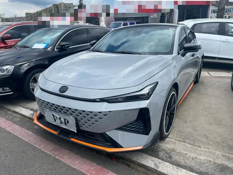 Changan UNI-V 1.5T Premium Sport Version, 2024 — фото 1