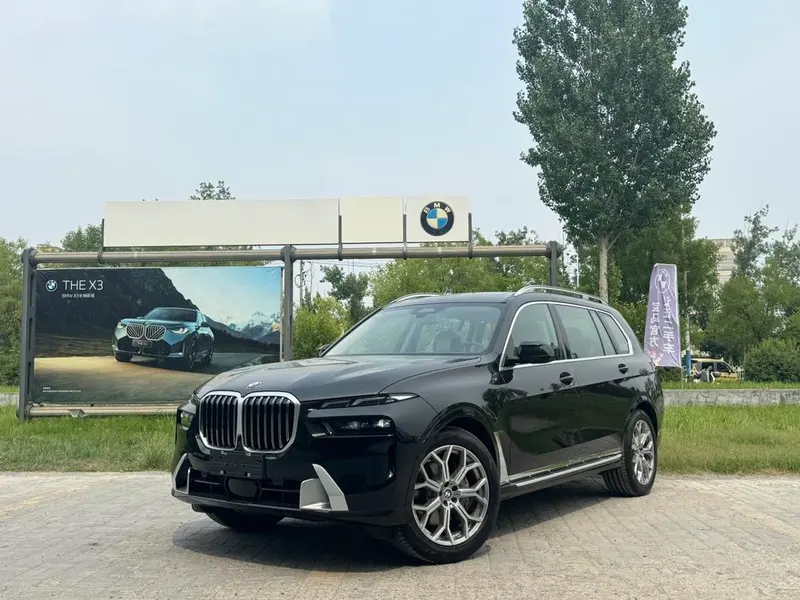 BMW X7 xDrive40i Leading Version Luxury 7 Seater, 2024 — фото 1