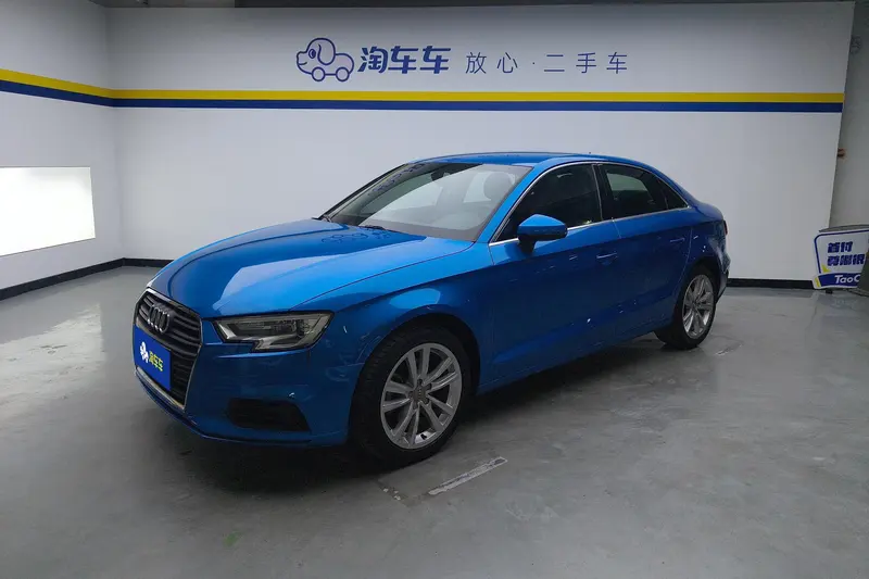 Audi A3 30 Version Limousine 35 TFSI Version, 2018 — фото 1
