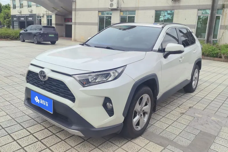 Toyota RAV4 2.0L CVT 2WD Style Edition, 2021 — фото 1