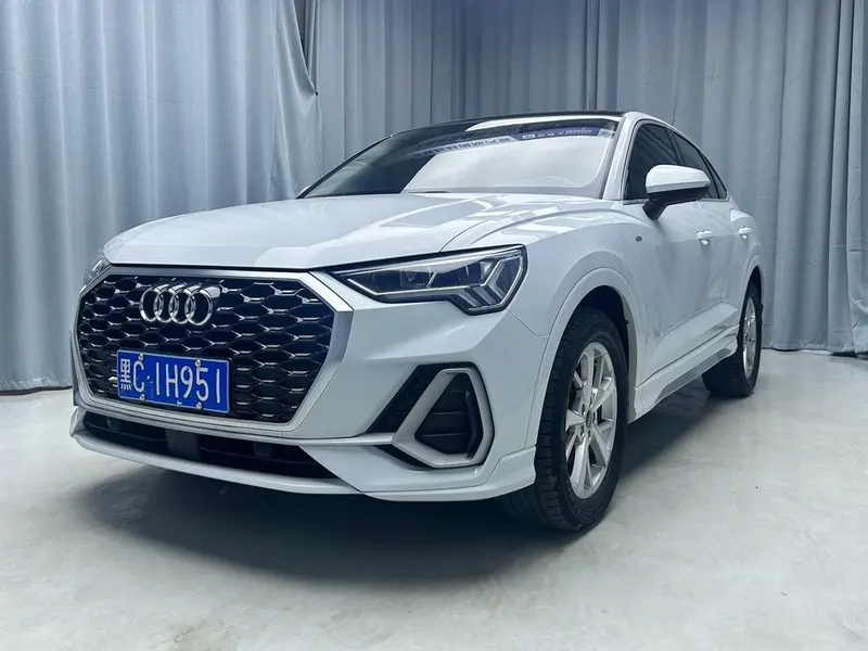 Audi Q3 Sportback, 2022