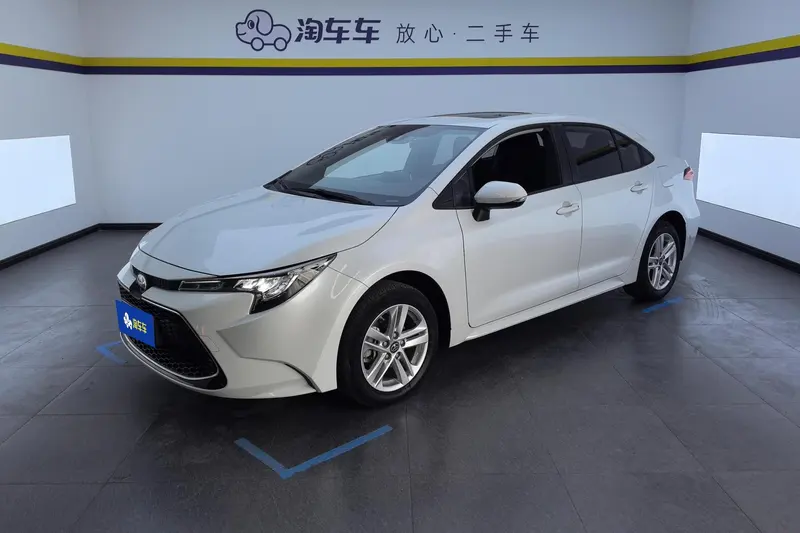Toyota Levin 185T CVT Luxury Edition, 2021 — фото 1