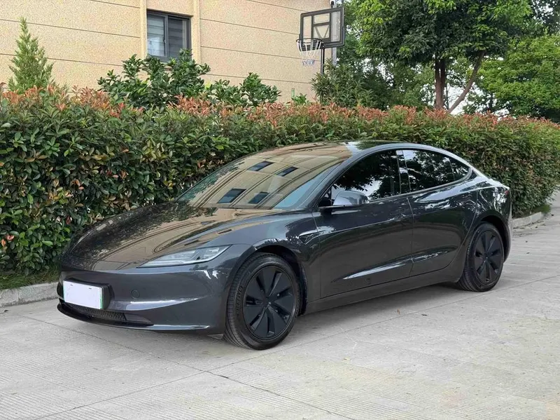 Tesla Model 3, 2023
