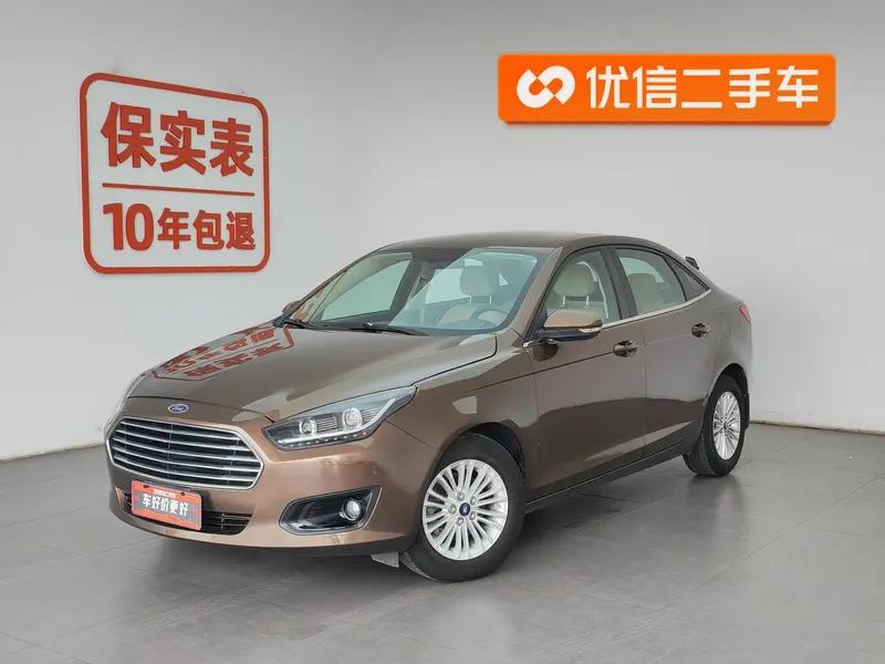 Ford Escort 1.5L Manual Comfort Version, 2015 — фото 1