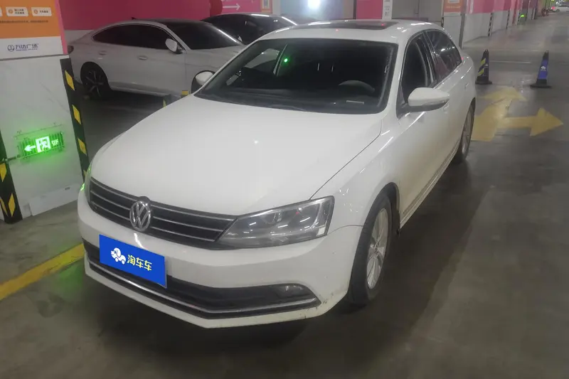 Volkswagen Sagitar, 2015